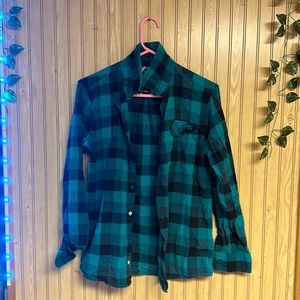 Amplify flannel green